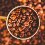 ¡Olvídate de las cápsulas! La cafetera automática con molinillo integrado que todos están comprando en Amazon ¡y a un precio que no podrás creer!