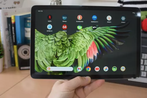 ¡La tablet de Google con Android Puro y actualizaciones por años ahora viene con auriculares GRATIS!