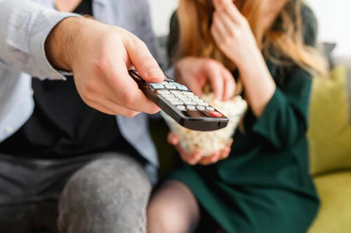 ¡Descubre los Receptores HD que Transformarán tu Televisión en el Dormitorio o tu Segunda Casa!