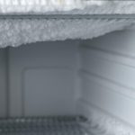 ¡Descubre el increíble gadget que derrite el hielo de tu congelador en minutos sin esfuerzo!