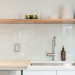 ¡Transforma tu cocina en segundos con este gadget que organiza el fregadero en un minuto!