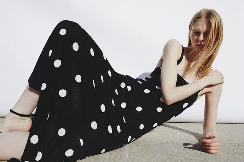 ¡El outlet de El Corte Inglés arrasa con una liquidación de vestidos Sfera a más del 60% de descuento! ¡Solo por tiempo limitado!