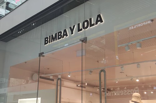 ¡Increíble pero cierto! El Corte Inglés está liquidando TODOS los bolsos de Bimba y Lola a mitad de precio ¡Date prisa antes de que se agoten!
