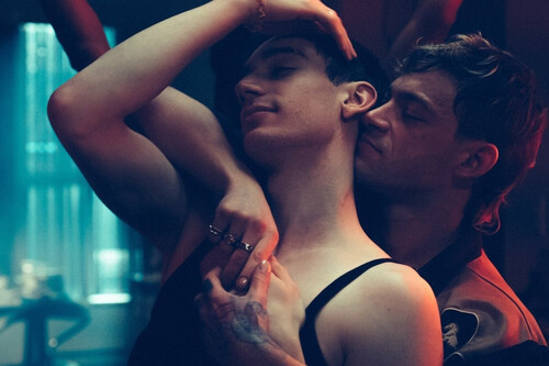 ¡No te pierdas «Solo»! Descubre dónde verlo y cuándo llega a streaming el impactante drama drag que ha conquistado a la crítica