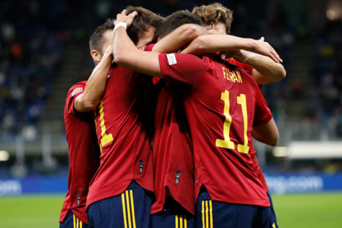 ¡España hace historia y celebrará la final de la Eurocopa en casa con los aperitivos más irresistibles!