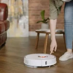 ¡Este robot aspirador hace el trabajo por ti y cuesta la mitad que una Dyson!