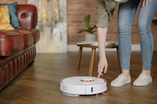 ¡Este robot aspirador hace el trabajo por ti y cuesta la mitad que una Dyson!