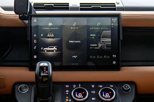 ¡Olvídate de los cables en el coche! Este pequeño dispositivo hace CarPlay y Android Auto más cómodos que nunca