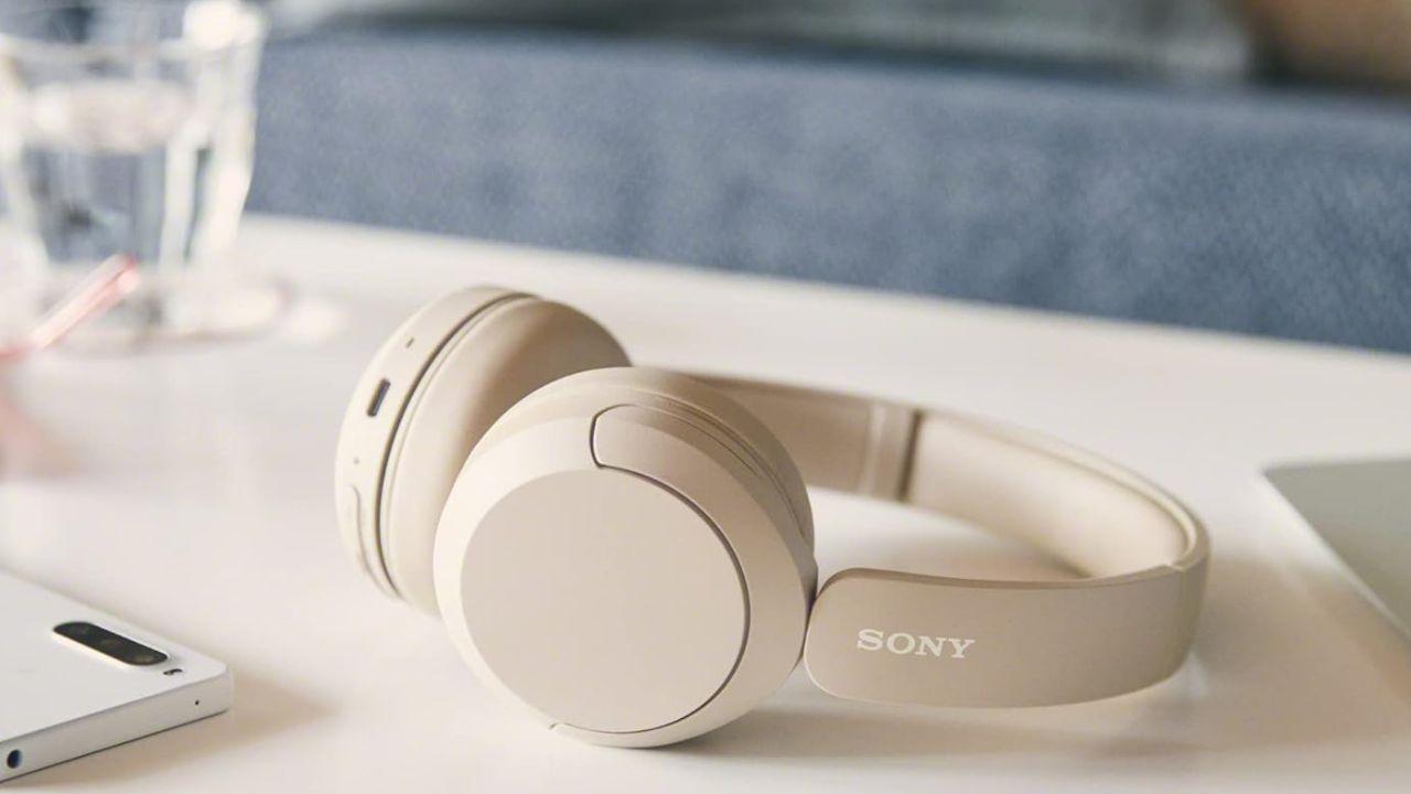 «¡Corre antes de que se agoten! Sony baja el precio de estos auriculares premium con 50 horas de batería y carga rápida»