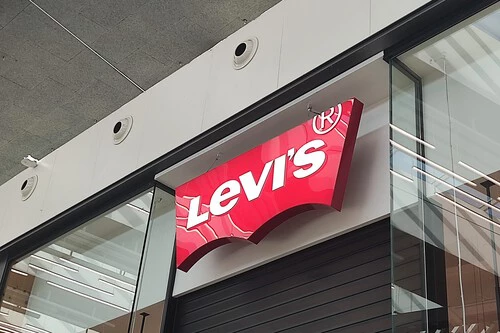 ¡No vas a creer lo que cuesta este polo de algodón de Levi’s al final de las rebajas! ¡Solo 20 euros!