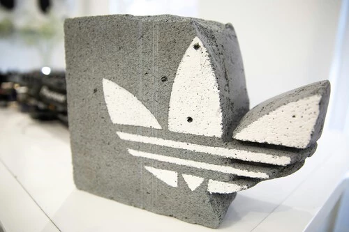 ¡Estas zapatillas Adidas por menos de 30 euros son la nueva sensación! ¡Y combinan con TODO tu armario!