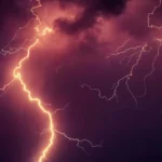 ¡Este gadget salvavidas para tus dispositivos está más barato que nunca y te protegerá de las tormentas eléctricas!