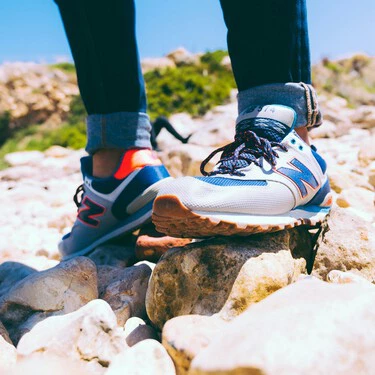 ¡Última oportunidad! El Corte Inglés liquida TODO el stock de zapatillas New Balance con más del 50% de descuento ¡Apresúrate!