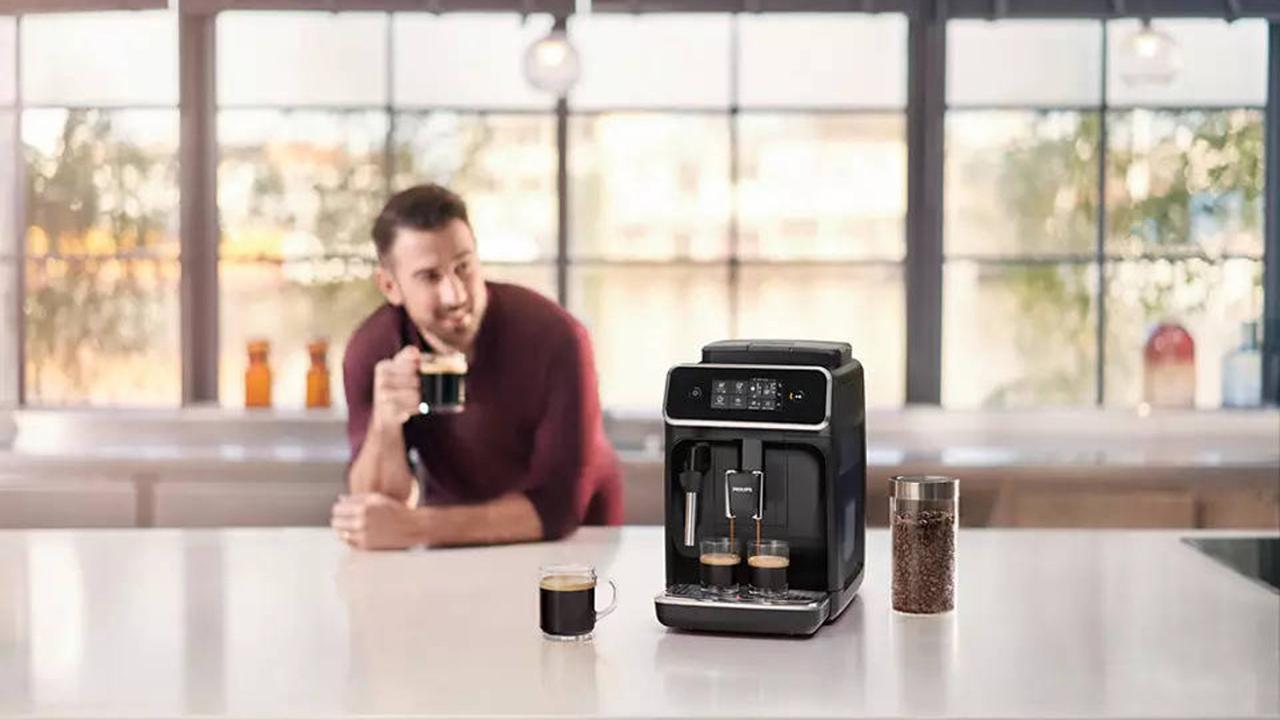 ¡La cafetera automática con molinillo que todos los amantes del café están deseando! ¡No te la puedes perder!