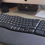¡Descubre el teclado ergonómico de Logitech que eliminará el dolor de muñecas y te hará más productivo!