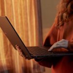 Este portátil de Samsung con procesador Intel y Windows 11 te hará imparable en productividad