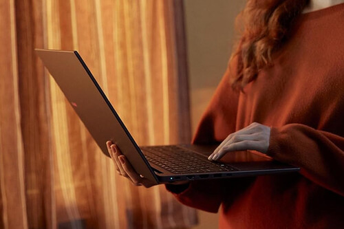 Este portátil de Samsung con procesador Intel y Windows 11 te hará imparable en productividad