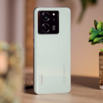 ¡Haz fotos impresionantes como un profesional con este móvil Xiaomi de cámaras Leica y almacenamiento ilimitado!