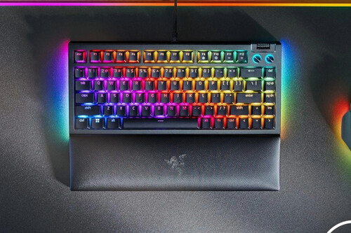 Este teclado cambió mi vida: escribo, juego y mi escritorio nunca estuvo tan ordenado