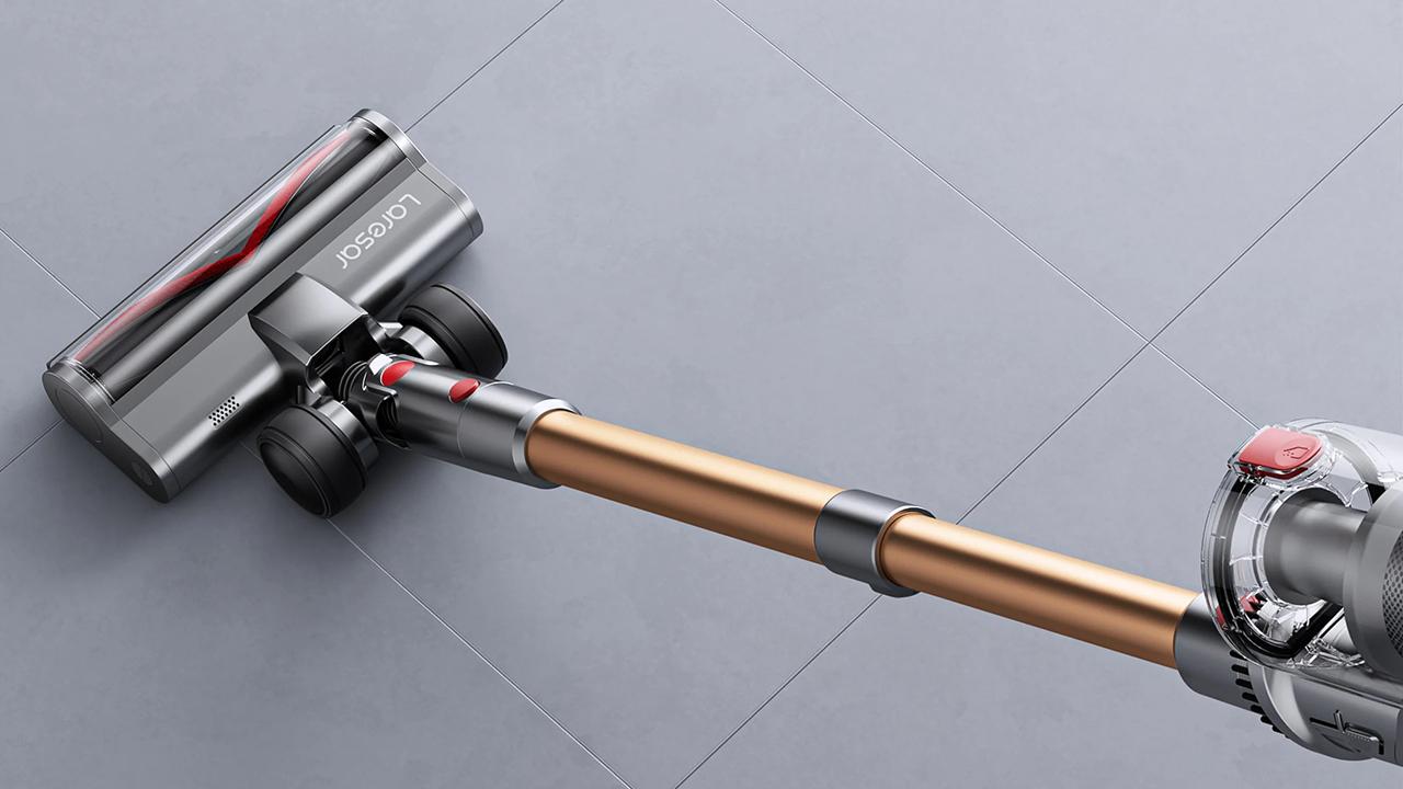 ¡Adiós Dyson! Amazon arrasa con su aspiradora sin cable más vendida y con ¡más de 3800 reseñas 5 estrellas!
