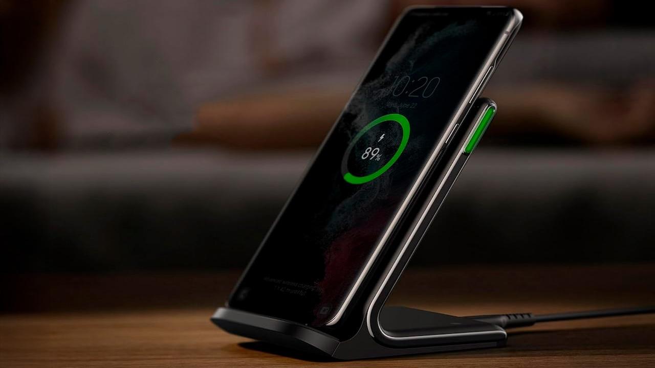 ¡Amazon baja el precio del cargador inalámbrico para iPhone más valorado de internet y tú no lo vas a creer!
