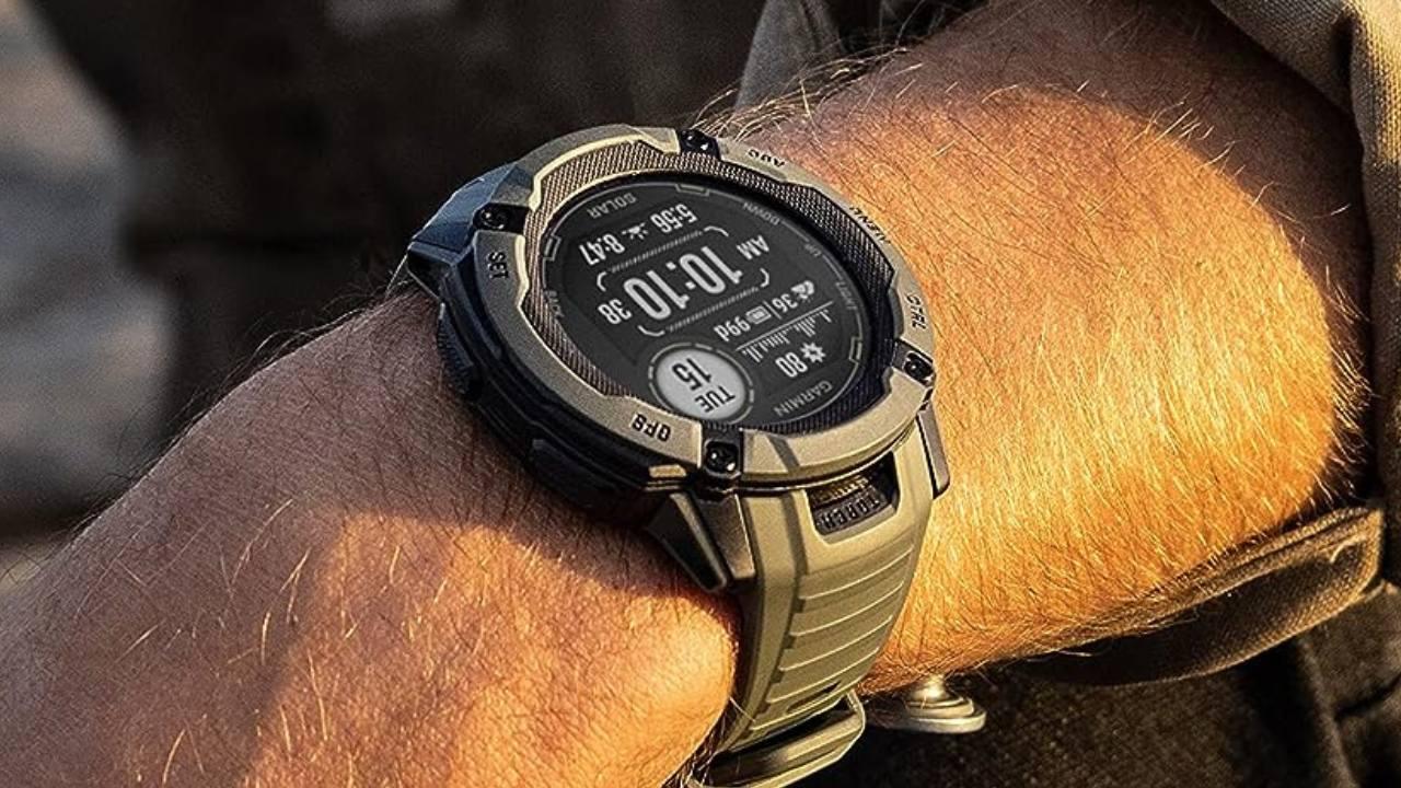 ¡Amazon destrona a Decathlon y rebaja al mínimo el reloj Garmin todoterreno con GPS y carga solar más deseado!