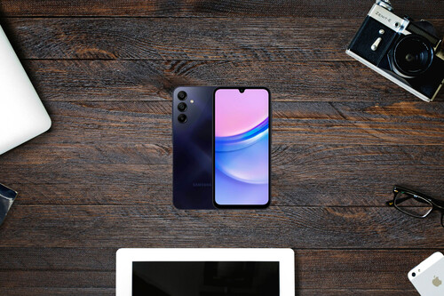 ¡Este móvil Samsung por menos de 200 euros te dejará sin palabras! 4 años de actualizaciones y memoria “antipadres” ¡No te lo puedes perder!