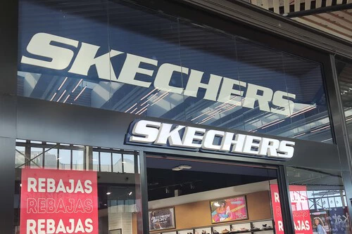 Olvídate de las Nike: estas nuevas Skechers están arrasando y cuestan una locura de poco