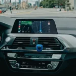 ¡Olvídate de los cables! Este increíble dispositivo para tu coche cambiará tu experiencia con Apple CarPlay para siempre