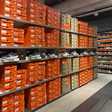 ¡Impactante crisis en Nike! ¡Descuentos del 50% en octubre!