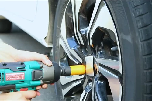 ¡Increíble oferta para manitas! Esta potente llave de impacto a batería está a un precio irresistiblemente rebajado ¡No te lo puedes perder!