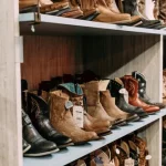 ¡No esperes al Black Friday! Estos botines Clarks están a un precio increíble y con un tacón que te sorprenderá.