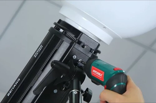 ¡Este atornillador con mango adaptable está más barato que nunca y los manitas lo adoran! ¡No podrás creer lo que puede hacer!