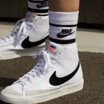 ¡El Corte Inglés sorprende y adelanta el Black Friday con una liquidación IMPERDIBLE de zapatillas Nike hoy mismo!