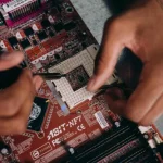 ¡Increíble! Encuentra el destornillador a batería de precisión con 23 puntas ¡a mitad de precio!