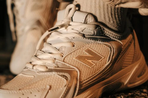 ¡New Balance revoluciona el mercado con un 40% de descuento en zapatillas y se adelanta al Black Friday!