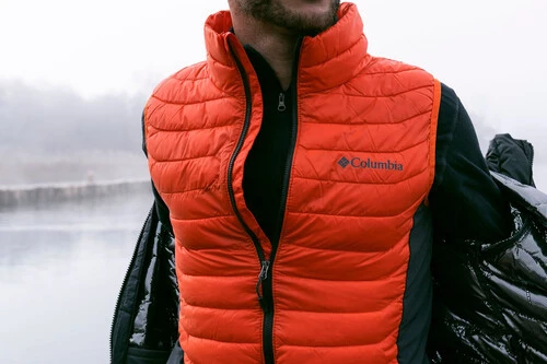 ¡Descubre el chaleco Columbia a mitad de precio que está arrasando y que todas las marcas quieren copiar!