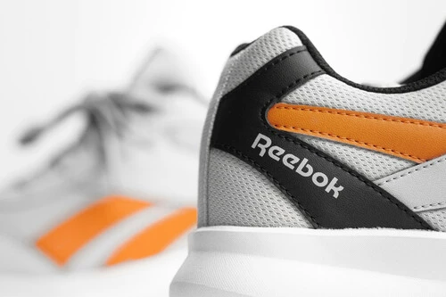 ¡Reebok revoluciona el Black Friday con zapatillas perfectas para el día a día ¡por menos de 30 euros!