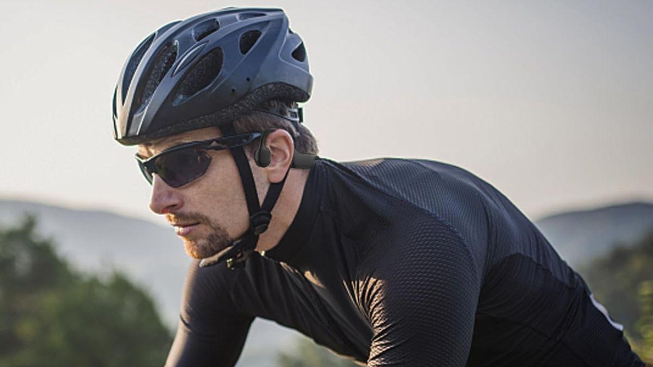 Estos auriculares revolucionarios están arrasando entre los deportistas… ¡y no es por lo que imaginas!