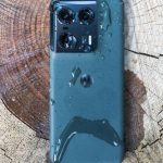 Este Motorola lo tiene TODO para destronar a los grandes: pantalla curva, carga bestial y potencia brutal