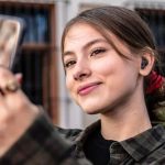 ¡Estos auriculares con 24 horas de batería y asistentes de voz te cambiarán la vida!