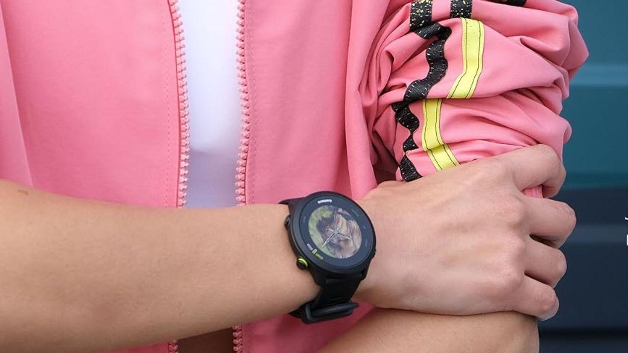 ¡Garmin revienta el precio de su reloj top ventas con GPS y 14 días de batería solo por tiempo limitado!