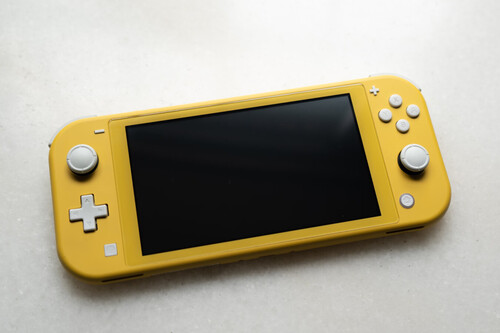 ¡Increíble oferta hoy! Tengo una Switch, pero este precio del modelo Lite me hace querer otra ya mismo