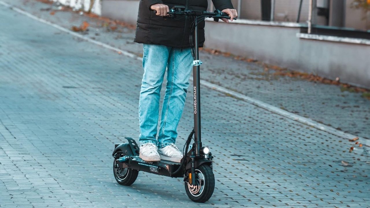 ¡El patinete que está arrasando: 50 km de batería, 800W de potencia y ahora a precio de locura!