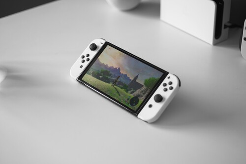 ¡No vas a creer el precio INSÓLITO de esta Nintendo Switch OLED con dos juegos TOP para Navidad!