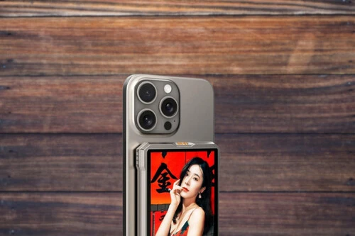 ¡Por fin revelo el accesorio que me hará dejar de ser el palo de selfie familiar y conseguir fotos épicas con la cámara trasera!