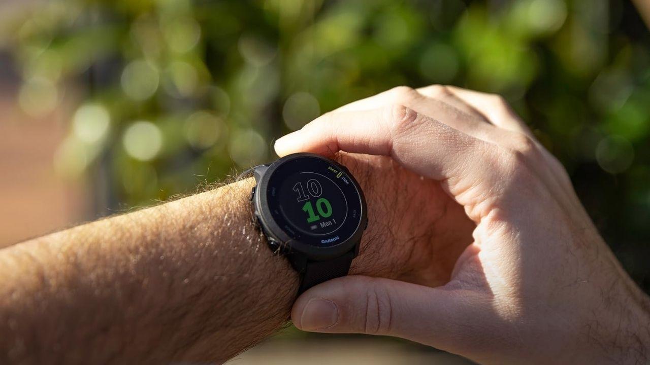 ¡Amazon está agotando el reloj Garmin más barato del 2024 y no creerás por qué!
