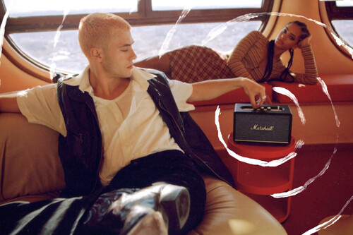 ¡Este altavoz retromolón y rockero te dejará boquiabierto (y su precio te sorprenderá)!