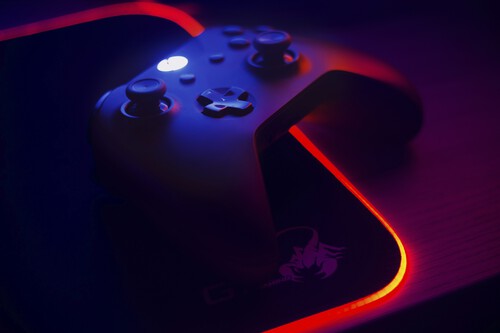 ¡No vas a creer cuánto cuesta esta edición especial del mando Xbox con diseño 2000!