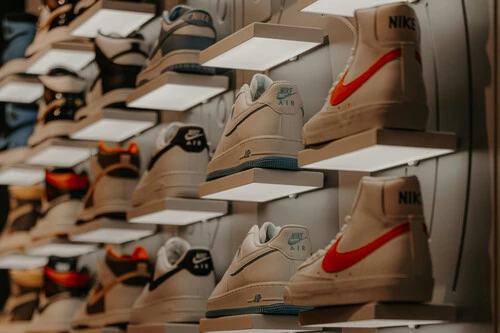 ¡Locura total! El Corte Inglés tira los precios: ¡zapatillas Nike a casi la mitad solo esta semana!